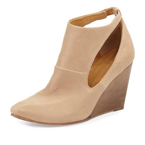 COCLICO Shoes - Coclico Jory Leather Cutout Wedge Boots Sz 37 neutral beige